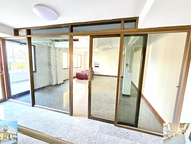 MRT บางแค ขนาดใหญ่มาก  บางแวก ให้เช่าตึก 4 ชั้น 4โถง 4น้ำ 1จอดรถ 2แอร์ เข้าออกได้หลายทาง 30ตรว. 280ตรม. เฟอร์บางส่วน ทำธุรกิจ 