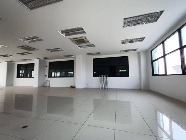 ขายโรงงานพร้อมสำนักงาน เนื้อที่ 2 ไร่ 2 งานกว่า 1,827 ต.ร.ม หม้อแปลง 500 KVA  ที่จอดรถ 40 คัน ย่านนวนคร ใกล้ฟิวเจอร์พาร์ครังสิต