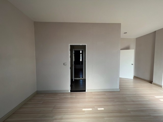 รหัสC5983 ให้เช่าและขายทาวน์โฮม 4ชั้น โครงการอัพทาวน์ สาธุประดิษฐ์ พระราม3