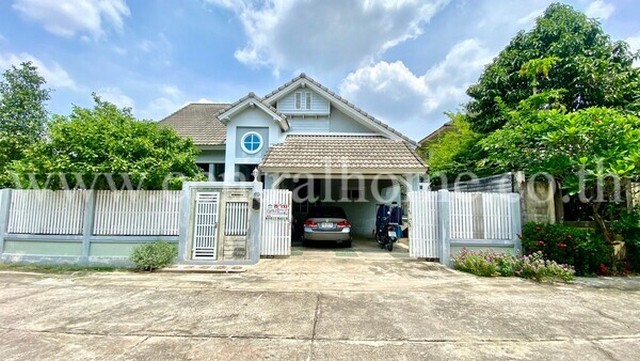 รหัสทรัพย์  5255บ้านเดี่ยว บ้านสวนดวงพร หลังมุมที่ตั้ง : ตำบลบางขนุน อำเภอบางกรวย จังหวัดนนทบุรี 11130รายละเอียดทรัพย์ - บ้านเดี่ยวชั้นเดียว, ขนาดพื้นที่ 71 ตารางวา, พื้นที่ใช้สอย 175 ตารางเมตร- 3 ห้องนอน, 2 ห้องน้ำ, 1 ห้องรับแขก, 1 ห้องครัว, 2 ที่จอดรถ - บ้านสภาพดีพร้อมอยู่สถานที่และทำเลใกล้เคียง- โรงเรียนวัดบางอ้อยช้าง- โรงเรียนประสาทวิทยานนทบุรี- โรงเรียนวรรัตน์ศึกษา- 