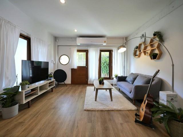 ให้เช่าทาวน์โฮม 2 ชั้น  หมู่บ้านคลองตันนิเวศน์ย่านปรีดีพนมยงค์ 42 สุขุมวิท 71 เนื้อที่ 30 ตร.ว. พื้นที่ใช้สอย 165 ตร.ม จำนวน3 ห้องนอน