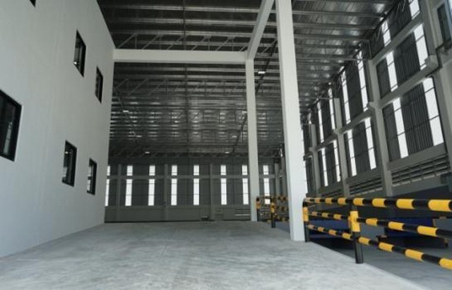 POR4022 ให้เช่า โกดัง พร้อม สำนักงาน. ถนนเลียบคลองส่งน้ำสุวรรณภูมิ