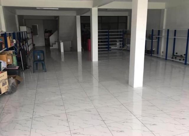 POR4019 ขายอาคาร ติดถนนซอยพัฒนาการ 64  เหมาะค้าขายหรือทำธุรกิจ ติดสำนักงานเขตสวนหลวง ใกล้โรงเรียนเตรียมพัฒน์