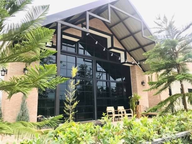 ลดราคาขาย​ 10.9 ล.เท่านั้น 230​ ตรว. โซนหางดง​ ใกล้รร.นานาชาติ​เก​รซ บ้านสวยสไตล์โมเดิร์นลอฟท์ โครงสร้างแข็งแรง​ พื้นที่​กว้าง​