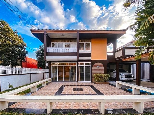 ให้เช่าบ้านเดี่ยว 100 ตรว. 4 ห้องนอน หมู่บ้านอัมรินทร์ รามอินทรา 3 หลังเซ็นทรัลรามอินทรา ใกล้รถไฟฟ้าสถานีวัดพระศรีฯ และสถานีรามอินทรา 3