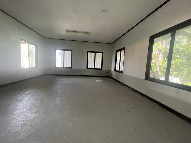 ให้เช่าโกดังติดถนนใหญ่ 3111   ใกล้ตลาดโรงเกลือท้ายเกาะ  สามโคก ขนาด 520 ตารางเมตร