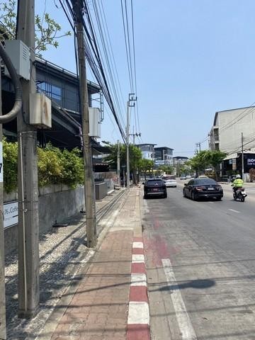 POR4045 ให้เช่า อาคาร  ลาดพร้าว 71  ลาดพร้าว ใกล้ร.ร.สตรีวิทยา 2 เหมาะทำโชว์รูม ออฟฟิศ ไม่รับร้านอาหาร เหมาะทำโชว์รูม ศูนย์ฝึกอบรม ออฟฟิศ 