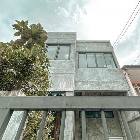 POR4027 ให้เช่า ทาวน์โฮม ซอยศูนย์วิจัย เพชรบุรี47 ห้วยขวาง คลองตันเดินทางสะดวก เฟอร์นิเจอร์พร้อมอยู่