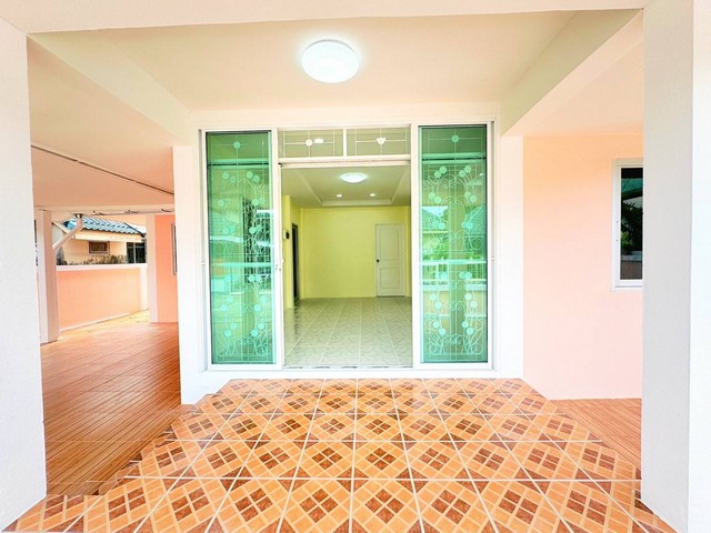 บ้านเดี่ยว ล้านกลางเท่านั้น หมู่บ้าน พรภิรมย์ ผ่อนเดือนละ 6000 เงินเดือนน้อยกู้ได้