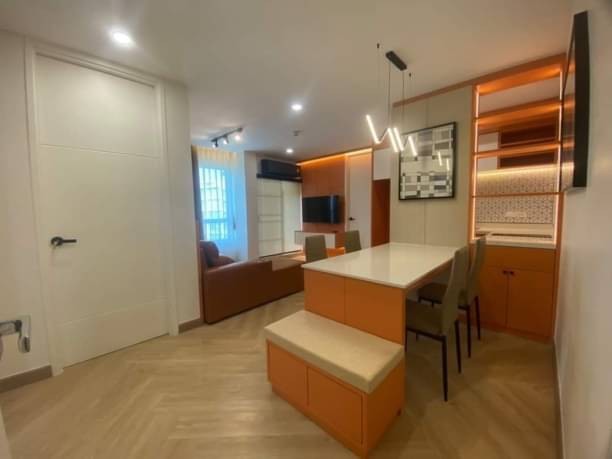 ขาย 5.8 ล้าน 60 ตรม. 2 นอน 2 น้ำ ดีคอนโด ซายน์ วิวสระว่ายน้ำ ใกล้เซ็นทรัลเฟสติวัล เฟอร์นิเจอร์ครบ หิ้วกระเป๋าพร้อมเข้าอยู่ได้เลยค่ะ