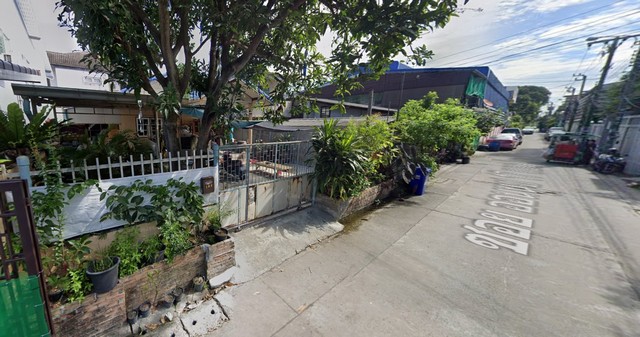 ให้เช่าบ้านเดี่ยว 2 ชั้นหลังใหญ่ 200 ตรว. 5 ห้องนอน รัชดา 19 (วิภาวดี 16) ใกล้ MRT รัชดา 900 เมตร ที่จอดรถมากกว่า 10 คัน