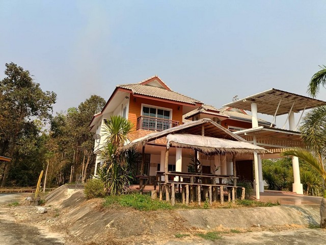 ขายที่ดิน พร้อมสิ่งปลูกสร้าง เนื้อที่ 5 ไร่ 65  ตารางวา อยู่หลัง ม.แม่โจ้เชียงใหม่