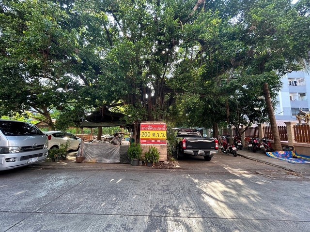 ขายที่ดินเปล่า เนื้อที่ 200 ตารางวา รามคำแหง 42 บางกะปิ กรุงเทพ