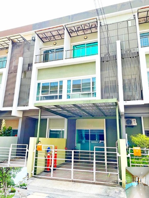 รามคำแหง134-158 เดินทางสะดวก เพียวเพลส รามคำแหงราษฏร์พัฒนา ให้เช่าทาวน์โฮม 3 ชั้น MRT สัมมากร 22ตรว. 145ตรม. 16,999B-M ทำเล บรรยากาศดี 3นอน 3น้ำ 1จอดรถ 4แอร์ Ramkhamhaeng 134-158 Rat Phatthana 3-story townhome for rent MRT Sammakorn 22sq.wa. 145sq.m. 16,999B-M location good atmosphere 3bed 3bath 1parking 4A/C convenient travel Pure Place Ramkhamhaeng.ราษฏร์พัฒนา กาญจนาภิเษก เสรีไทย ทางด่วนมอเตอร์เวย์บางนา-บางปะอินซอยรามคำแหง 134-158 ถนนรามคำแหง แขวงราษฎร์พัฒนา เขตสะพานสูง กรุงเทพมหานคร 1024022ตรว.                           22sq.