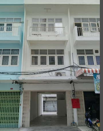 ให้เช่าทาวน์โฮม3 ชั้น  ซอยเจริญนคร 40 คลองสานใกล้ BTS วงเวียนใหญ่