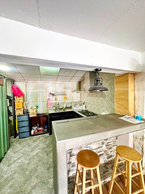 โกสุมรวมใจ ให้เช่าอาคารพาณิชย์3 ชั้นครึ่งวิภาวดีรังสิต  ตลาดโกสุม 17ตรว. 180ตรม. รักสัตว์ 2นอน 3น้ำ 1จอดรถ 1แอร์ เฟอร์บางส่วน แฮปปี้ อเวนิว