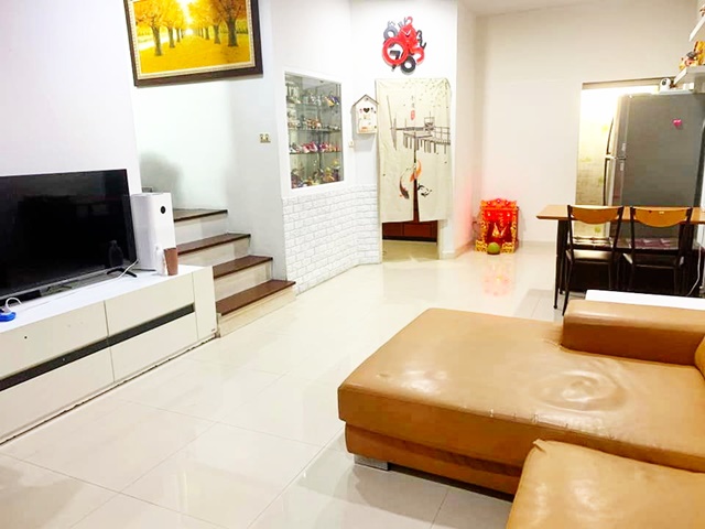 คลองกลันตัน พัฒนาการ MRT อ่อนนุช 15-19  ให้เช่าทาวน์เฮาส์ 3 ชั้น 22ตรว. 150ตรม. เฟอร์ครบ ทางด่วน 3นอน 3น้ำ 1จอดรถ 5แอร์ ธัญญะ พาร์ค