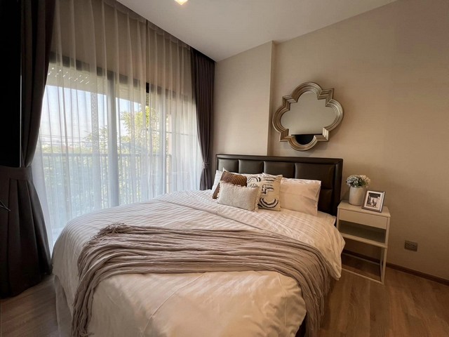 Kawa Haus Sukhumvit 77, nice, safe, peaceful, 3rd floor, BTS On Nut.***Service for selling/renting houses, condos and giving advice. If interested, contact at any time***Interested in additional details or pictures or making an appointment to see the room?Contact Ekachai (Aui)T. 089-799-5598Line ID: @auiauiaui001 (add @ in front)Room type: 1 bedroom, 1 bathroomSize 37 sq m., 3rd floorClean room, beautifully decorated, ready to move in.details-------------------------------------------------- ------------Rental price: 22,000 baht per month-------------------------------------------------- ------------* furniture- wardrobe- Built-in kitchen- Bed with mattress- Sofa-------------------------------------------------- ------------*Nearby important places (Based on information from Google Map)- Habito mall : 450 m.- W District : 1.3 km.- Bangkok Prep : 300 m.- Anglo Singapore International School : 4.1 km.- BTS On Nut : 1.6 km.- BTS Phra Khanong : 1.8 km.--------------------------------------