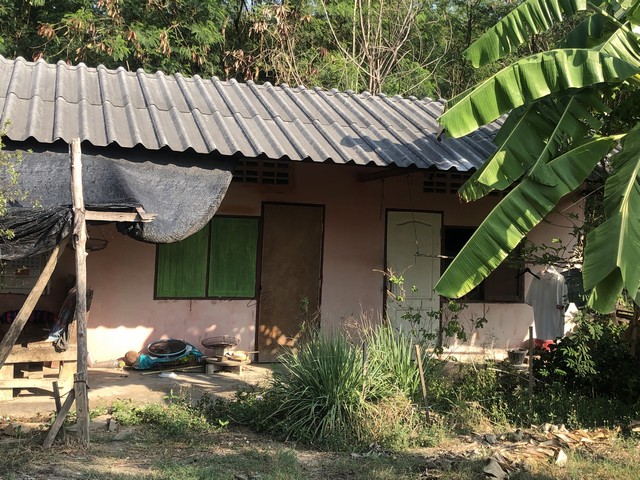 ขายที่ดิน พร้อมโกดัง บ้านรีสอร์ต บ้านพักคนงาน 3 ห้อง บนเนื้อที่ 3 งาน ตำบลหนองงูเหลือม อำเภอเมืองนครปฐม จังหวัดนครปฐม