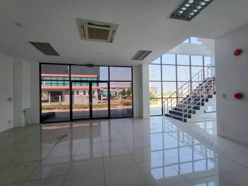 ขายโกดัง โรงงาน อาคารสำนักงาน 2 ชั้น มีดาดฟ้า ตำบลคลองหนึ่ง