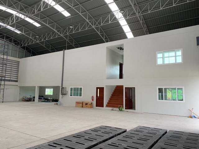 ให้เช่าโกดัง 550 ตารางเมตร พร้อมออฟฟิศ 2 ชั้น ศาลายา, พุทธมณฑลสาย 5 ตรงข้าม เซ็นทรัล ศาลายา