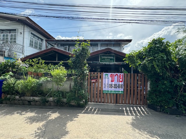 บ้านเดี่ยว  2 ชั้นซอยลาซาน32 แยก1-13 ในชุมชนน่าอยู่