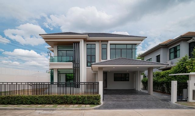  เดอะแกรนด์ ปิ่นเกล้า หลังมุม  คฤหาสน์สุดหรู ดีไซน์สุด Luxury ติดถนนบรมราชชนนี