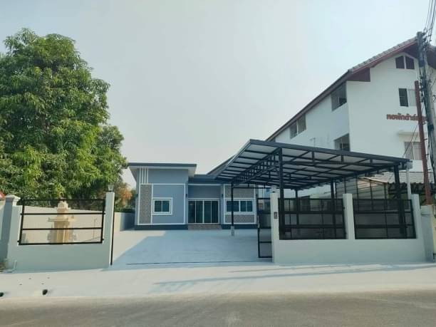 โซนป่าแดด ให้เช่า 20,000 บาท/เดือน 100 ตรว. บ้านสร้างใหม่ ใกล้สนามบิน เฟอร์นิเจอร์ครบ พร้อมเข้าอยู่ได้เลย เดินทางสะดวกสบายสุดๆ