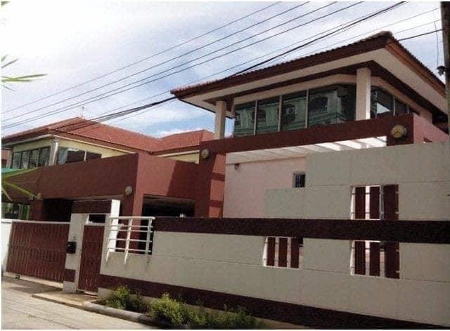 EPL-HR3275 ให้เช่าบ้านเดี่ยว หมู่บ้านอารีน่าการ์เดนท์ อ่อนนุช 44 พื้นที่ใช้สอย 250 ตรม 3 ห้องนอน 3 ห้องน้ำ 2 ชั้น พื้นที่ 67 ตร.วา