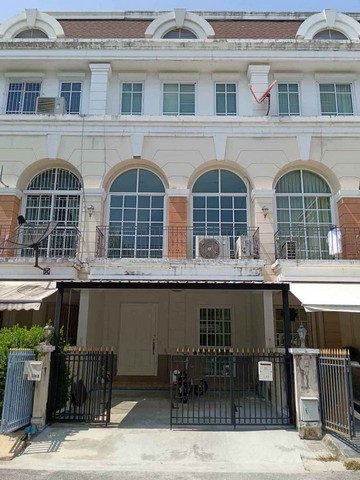 [B988]ให้เช่า 30k ทาวน์โฮม เล่นระดับ เพดานสูงโล่ง พลัส ซิตี้ พาร์ค พระราม 9-หัวหมาก 23 รามคำแหง24  เขตบางกะปิ ระบบไฟฟ้าวางใต้ดินไม่มีเสาไฟบังหน้าบ้าน  ทาวน์โฮม 3 ชั้น 20 ตร.วา  พื้นที่ใช้สอย 170 ตร.ม 3 ห้องนอน 4 ห้องน้ำ 1 รับแขก 1 ครัว 1 นั่งเล่นชั้นลอย 2 ที่จอดรถ  สามารถเปิดเป็น Office ได้เข้า-ออกได้หลายเส้นทาง เชื่อมถนนหลายสาย : รามคำแหง | ศรีนครินทร์ | พระรามเก้า | พัฒนาการ | รุงเทพเกรีฑา |