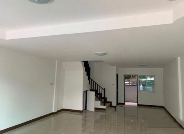 [B984]ให้เช่า 9.9k ทาวน์เฮาส์ 2 ชั้น หมู่บ้าน เคซี รามอินทรา 6 พระยาสุเรนทร์ 45 เขตคลองสามวา