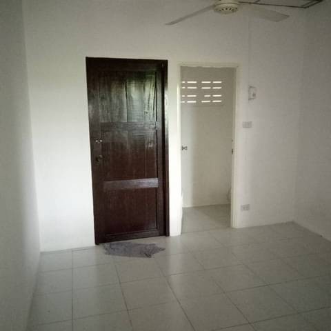 เมษานี้ทีมการตลาดขอเสนอทรัพย์ขายลูกค้า ขายหอพัก 60 วา. อ.เมือง จ.ปทุม  60 วา  9ห้องชั้นเดียว  พร้อมให้เช่าอยู่ เจริญมาก  ห้อง หอพักอยู่แถว ม.รังสิต อ.เมือง ปทุม 2.8ลบ. 60วา 