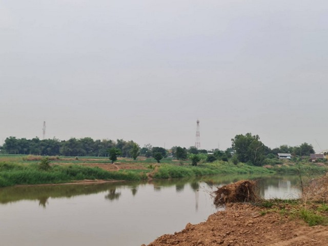 เมษานี้ทีมการตลาดขอเสนอทรัพย์ขายลูกค้า   ขาย ทางสายหลักผ่านหลากหลายจังหวัดแห่งเมืองไทย  ชุมแสง  จ.นครสวรรค์ 300000 บาท.วิวแม่น้ำเกษตรดีงามสวยสมบูรณ์