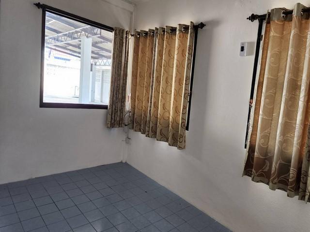 ให้เช่า บ้านเดี่ยว 2 ชั้น หมู่บ้านเสรี รามคำแหง24 โซนหลังรามคำแหง พระราม9 ซอย 41 ที่ดิน 101 ตารางวา พื้นที่ใช้สอย 250 ตารางเมตร 4 ห้องนอน