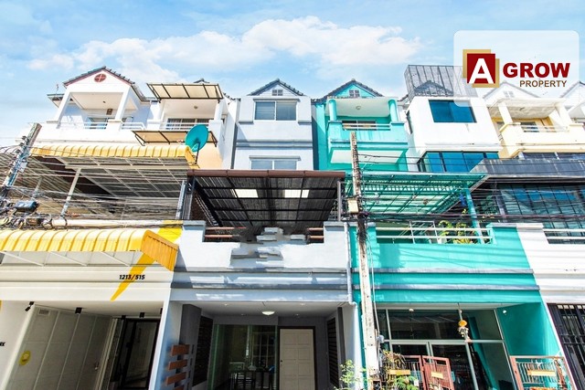 ทาวน์โฮม 4 ชั้น ทาวน์อินทาวน์ แยก 19 รีโนเวทใหม่พร้อมอยู่ ทำเลดีที่ตั้ง :  แขวงพลับพลา เขตวังทองหลาง กรุงเทพมหานครรหัสทรัพย์ : AGT00418ราคาขายเพียง 5,900,000 บาท ( ฟรีโอน )รายละเอียด : - ทาวน์โฮม 4 ชั้น - ขนาด 18 ตารางวา - พื้นที่ใช้สอย 280 ตารางเมตร- 5 ห้องนอน - 3 ห้องน้ำ- จอดรถได้ 2 คันจุดเด่น : - บ้านรีโนเวทใหม่พร้อมเข้าอยู่- การเดินทางสะดวก- มีรักษาการดูแลความปลอดภัยตลอด 24 ชม.สถานที่ใกล้บ