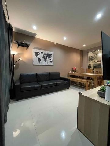 PB4035 ขายทาวน์โฮม 3ชั้น โครงการ สัมมากร อเวนิว รามอินทรา-วงแหวน ติดทางด่วน ถนนคู่ขนานกาญจนาภิเษกซอย6 แขวงท่าแร้ง บางเขน