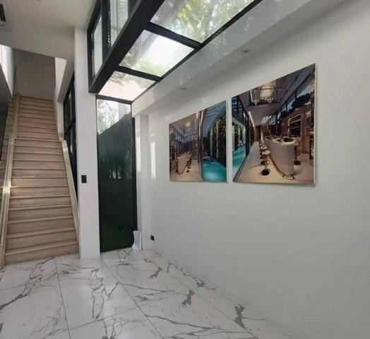 PB4026 ให้เช่าโฮมออฟฟิศ 4ชั้น สภาพใหม่ไม่เคยเข้าอยู่ สไตล์โมเดิร์น โครงการ ซีนเนอรี่ พัฒนาการ - ทองหล่อ ริมถนนใหญ่พัฒนาการ