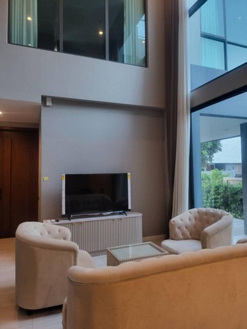 ให้เช่าวิลล่าหรู 3 ชั้น สไตล์ Modern Luxury The Gentry พัฒนาการ 32 พร้อมลิฟต์และสระว่ายน้ำส่วนตัว ซอยพัฒนาการ 32