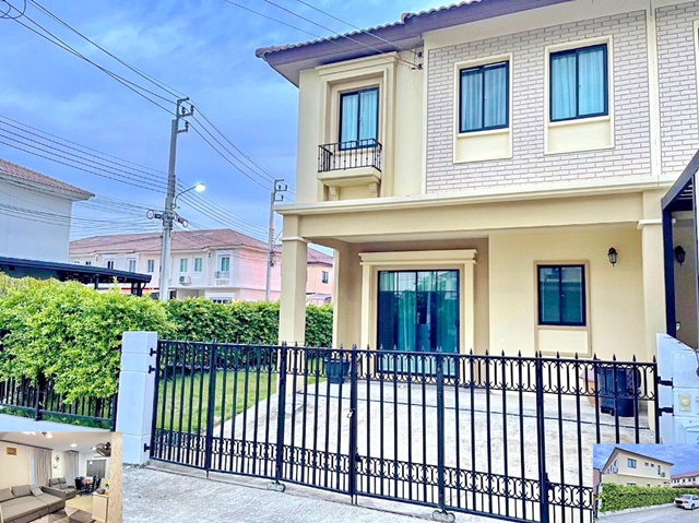 MRT ราษฎร์พัฒนา ให้เช่าทาวน์เฮาส์ 2 ชั้น หลังมุม เฟอร์ครบ ตกแต่งพร้อม 34ตรว. 140ตรม. 22,999B-M สนามหญ้า 3นอน 2น้ำ 2จอดรถ 3แอร์ ตลาดน้ำขวัญเรียม เดินทางสะดวกMRT RatPhatthana 2-story townhouse for rent corner unit fully furnished 34sq.wa. 140sq.m. 22,999B-M lawn 3bed 2bath 2parking 3A/C Kwan Riam Floating Market convenient travel.เคหะร่มเกล้า รามคำแหง กาญจนาภิเษก เสรีไทยซอยเคหะร่มเกล้า 66-82 ถ.ราษฏร์พัฒนา แขวงราษฎร์พัฒนา เขตสะพานสูง กรุงเทพมหานคร 1024034ตรว.                     34q.wa.140ตรม.                            140sq.m.บ้านหล�