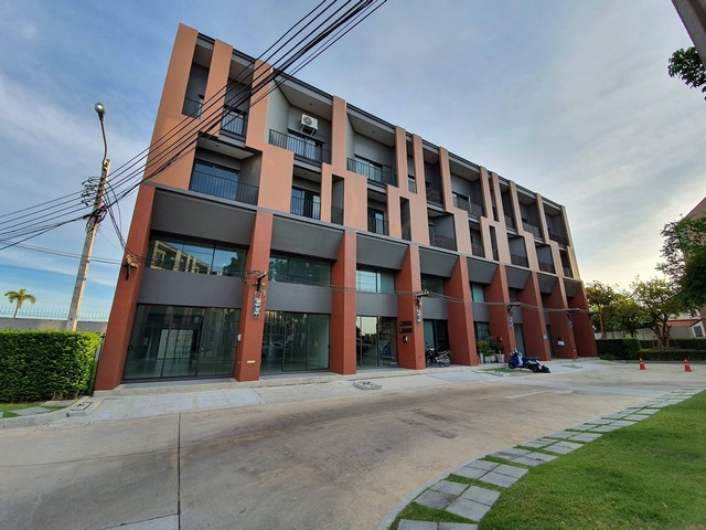 ขาย อาคารพานิชย์หลังมุม โครงการสิริ อเวนิว เพชรเกษม81  ราคา  6.59 ลบ 