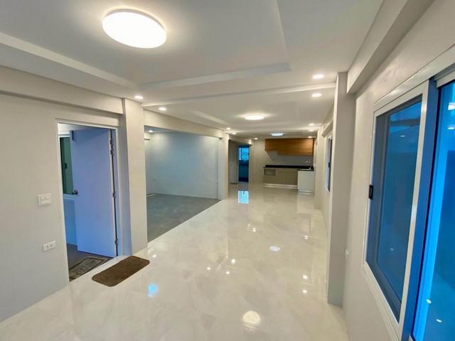 ให้เช่าทาวน์เฮ้าส์2ชั้น 35 ตร.ว. ย่านรามคำแหงหังหมากบางกะปิ ใกล้รถไฟฟ้าสถานีศรีบูรพา