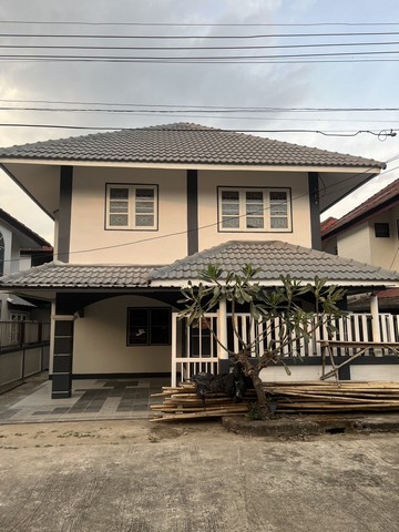 ขายบ้านสองชั้นรีโนเวทใหม่พร้อมอยู่ หมู่บ้านบ้านหลักชัย อ.สันทราย เชียงใหม่