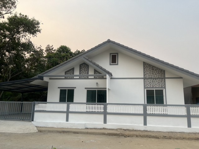 ขายบ้านสร้างใหม่ ชั้นเดียว หมู่บ้านน้ำผึ้งพาร์ควิว ซ.15 อ.สารภี เชียงใหม่ 