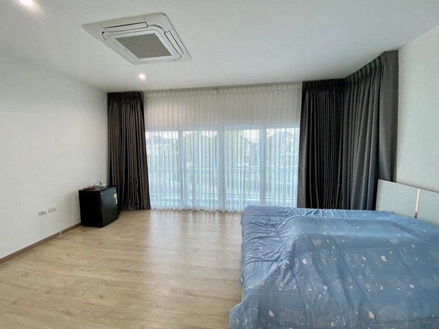 ให้เช่าบ้านเดี่ยว 79ตารางวา 4ห้องนอน ใกล้บีทีเอสเคหะ หมู่บ้าน.แกรนด์สิวารมณ์ สุขุมวิท-บางปู หลังมุม