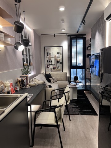 Sub1067ขายดาวน์คอนโดติด MRT ห้วยขวาง ควินทารา มายเจน รัชดา-ห้วยขวาง (Quintara MHyGen Ratchada-Huai Khwang) ห่างจาก mrt ห้วยขวาง ประมาณ 350-400 เมตรชั้น 3 ขนาด 27 ตร.ม. ห้องทางทิศใต้1ห้องนอน 1 ห้องน้ำสร้างเสร็จประมาณเดือนตุลาคมขายใบจอง ราคา 50,000 บาท  ราคานี่ร่มทุกอย่างแล้ว ไม่ต้องผ่อนดาวน์ ยื่นกู้ธนาคารได้เลยราคาหน้าสัญญา 3,080,000 บาท ค่ะสนใจติดต่อ-เบอร์ 0972429655 -LineId :newcs-kln