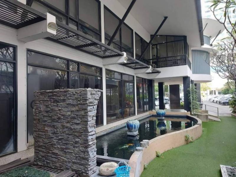 รหัสทรัพย์ R3031 ให้เช่า อาคาร 2ชั้นพร้อมโชว์รูม พื้นที่ขนาดใหญ่ ติดถนนศรีอยุธยา พญาไท