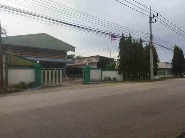 ให้เช่าโกดัง 1,033 ตร.ม.ย่านคลองหลวงปทุมธานีซอยคลองหกตะวันตก27ถนนรังสิต-นครนายก ราคาเช่า 70,000 บาท / เดือนที่ตั้ง ถนนรังสิต-นครนายก ซอยคลองหกตะวันตก 27 ตำบลคลองหก อำเภอคลองหลวง ปทุมธานี 12120ติดต่อ : คุณภัสพงณ์ 063-409-8164Line : deedaa23เนื้อที่ 600 ตารางวา พื้นที่ใช้สอย 1,033 ตารางเมตร จำนวน 2 ออฟฟิศ 12 ห้องพัก 7 สโตร์ประกอบด้วยโกดังเก็บสินค้า 1 หลัง และพื้นที่ข้างโกดัง รถบรรทุกสิบล้อ เทรลเลอร์