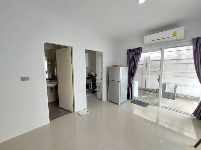 ให้เช่าทาวโฮม ซอยเฉลิมพระเกียรติ 28 หลังมุม  ย่านสวนหลวง ประเวศ บางนา กาญจนาภิเษก เฉลิมพระเกียรติ โครงการบ้านกลางเมือง สวนหลวง