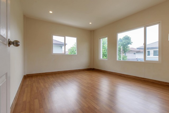 ขายบ้านเดี่ยว โครงการ วรารมณ์พรีเมี่ยม วัชรพล-จตุโชติ (Quality House)  ใกล้จุดขึ้นลงทางด่วน ใกล้ถนนใหญ่