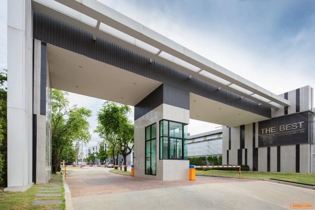 โฮมออฟฟิศสุดหรู 5 ห้องนอน 7 ห้องน้ำ ใกล้เมกาบางนา **เหมาะสำหรับครอบครัว ธุรกิจ และการอยู่อาศัย**